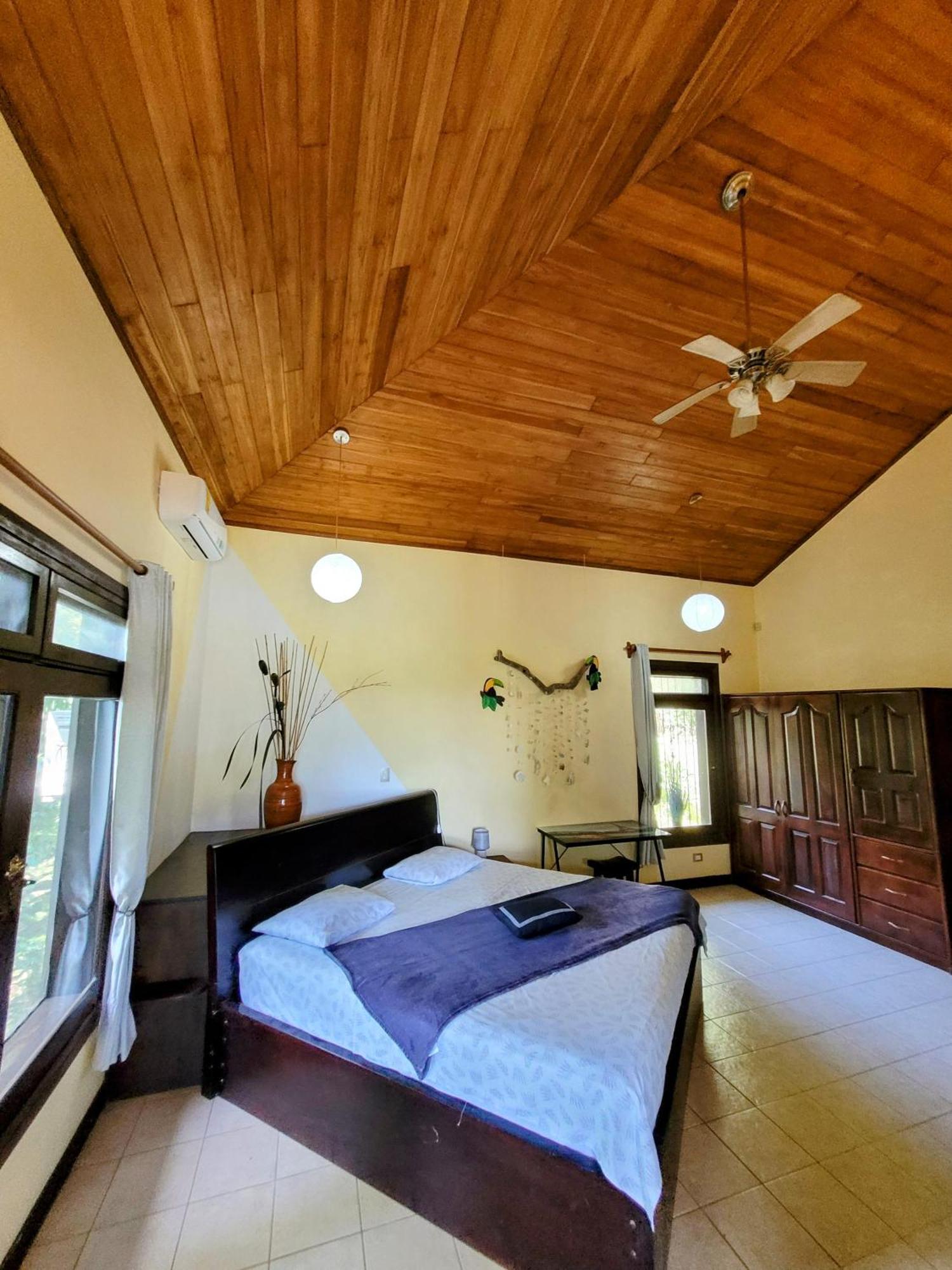 Villa Martina Palmgarden Samara Phòng bức ảnh